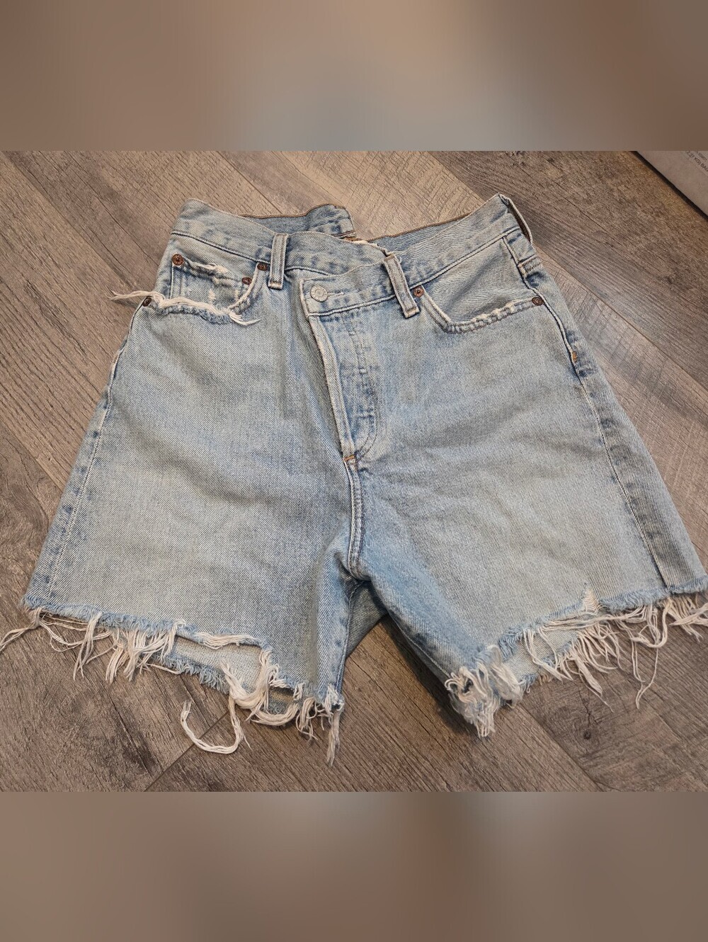AGOLDE Criss Cross Jean Short, Size: 24 - Picture 7 of 9